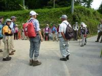 当日の道案内 地元の方に全会員で感謝のお別れ挨拶
