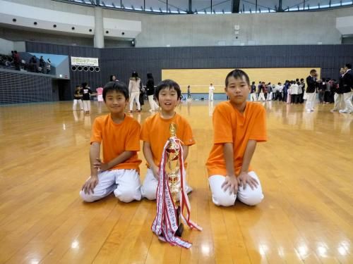 05小学団体優勝