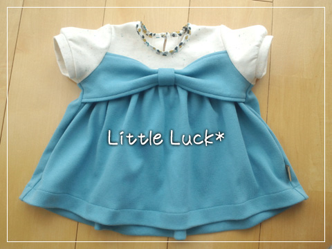 小さな女の子のお洋服 よりリボンブラウス Little Luck