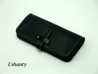 L'shanty ベルトタイプの長財布