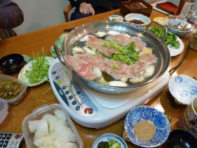 豚肉・ソーセージ入り湯豆腐