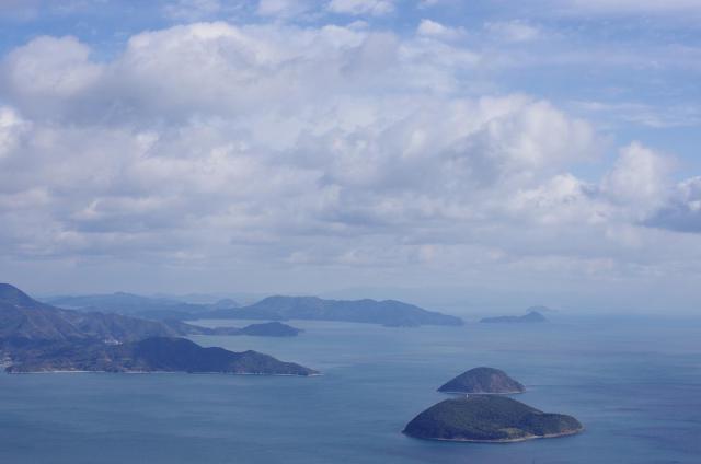 下荷内島と上荷内島