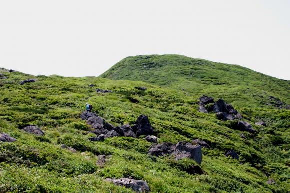 山頂真近