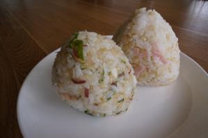 20120513-01 onigiri (resized)