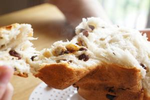 20120523-31 raisin bread (800x532)