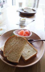 20120905-03 breakfast (403x640)