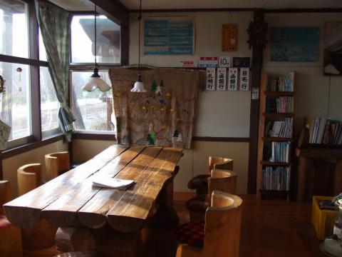 12062004.jpg
