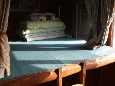 12062005.jpg
