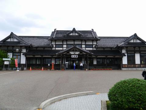12082207.jpg