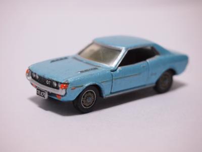 トミカ セリカクーペ 比較