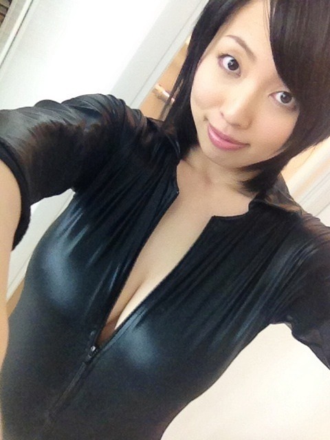 坂ノ上朝美Gカップ美巨乳おっぱい画像-4b16.jpg