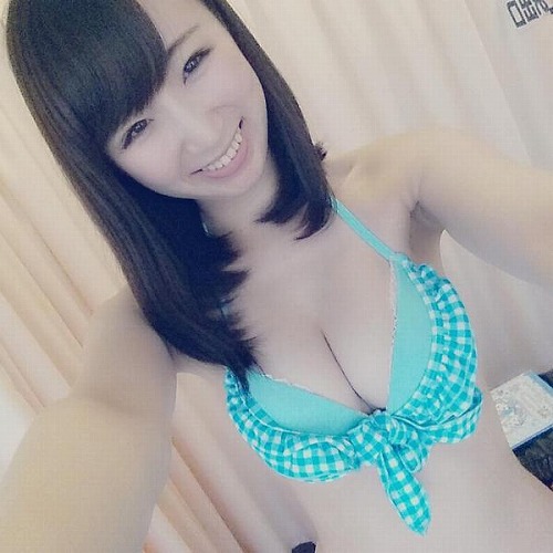 荒井華奈Gカップ巨乳おっぱい画像a05.jpg