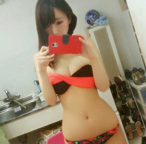 荒井華奈Gカップ巨乳おっぱい画像a06.jpg