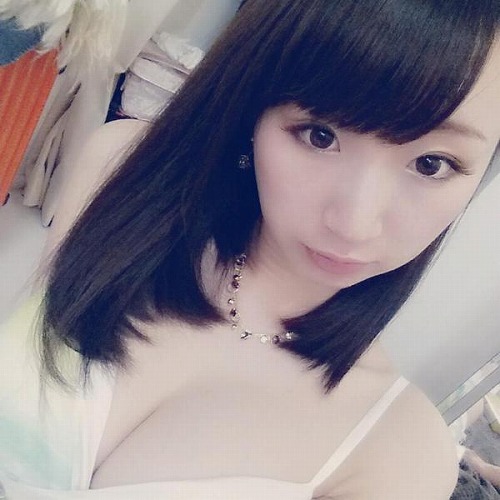 荒井華奈Gカップ巨乳おっぱい画像a09.jpg