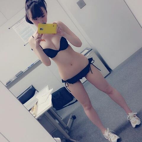 荒井華奈Gカップ巨乳おっぱい画像a20.jpg