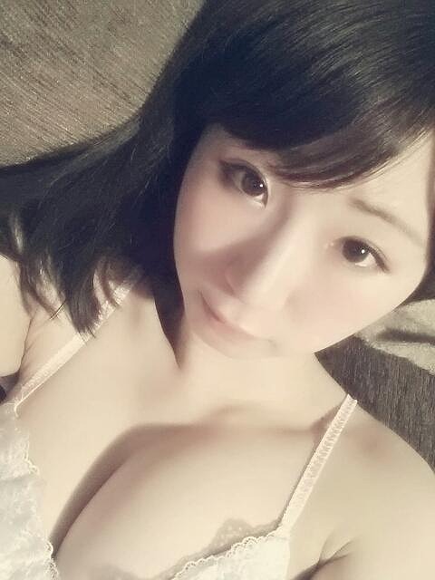 荒井華奈Gカップ巨乳おっぱい画像a24.jpg