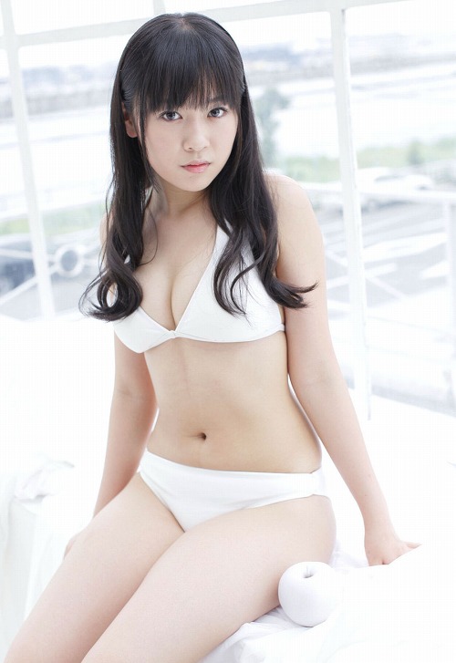 多田愛佳水着おっぱい画像b03.jpg