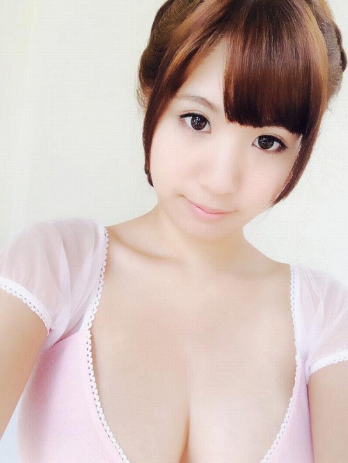 伊藤菜ノ香Fカップ巨乳おっぱい画像2b08.jpg