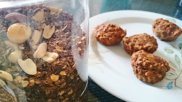 チョコ入りグラノーラ