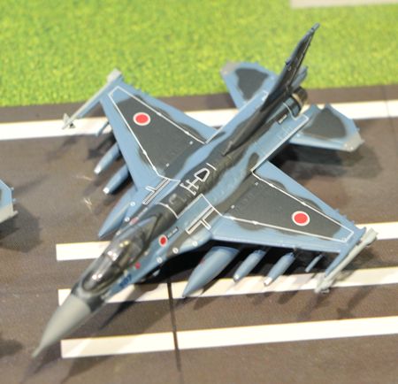 2-11F2A_R.jpg