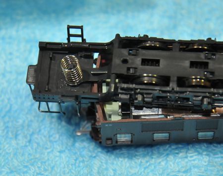 2-12EF5712_R.jpg
