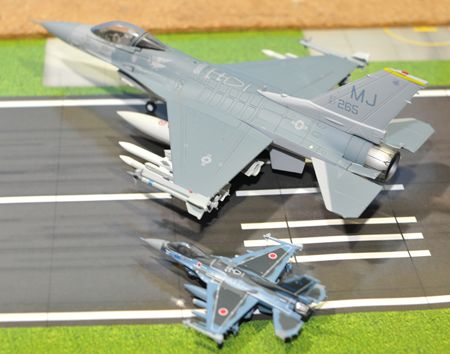 6-5F16_R.jpg