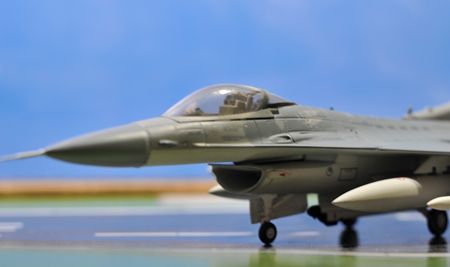 7-16F16_R.jpg