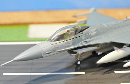 7-1F16_R.jpg