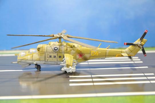 ヘリコプター模型 ヘリボーンコレクション Mi-24ハインド - クローゼットの中の旧おもちゃ箱