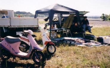 カーナF-3 大井川フリーマーケット (フリマ情報) 2002年夏 ”Team 松風閣”