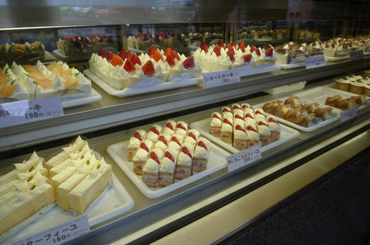 514ケーキショーケース