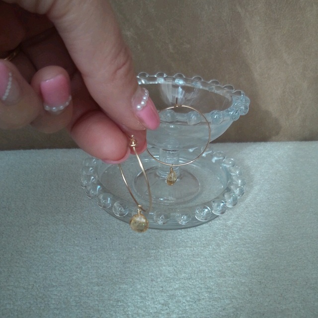 シトリンピアス