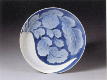 伊003