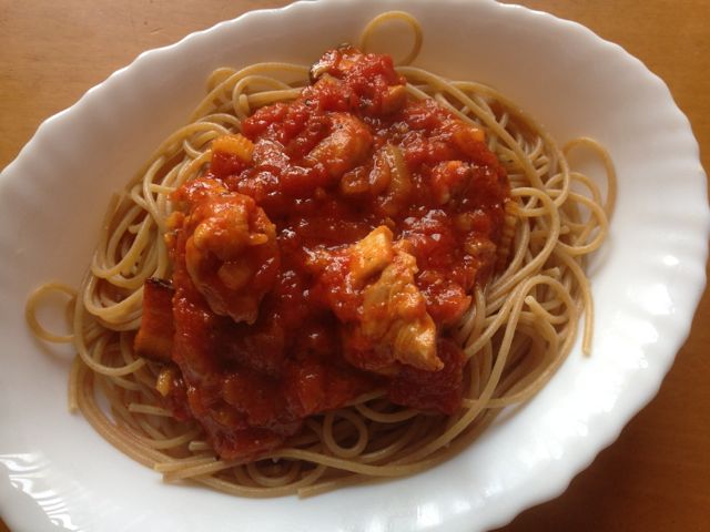 チキントマト煮パスタ
