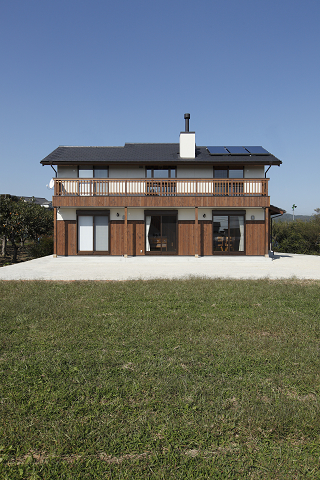 0565豊田市「猿投山の麓に建つ家」外観