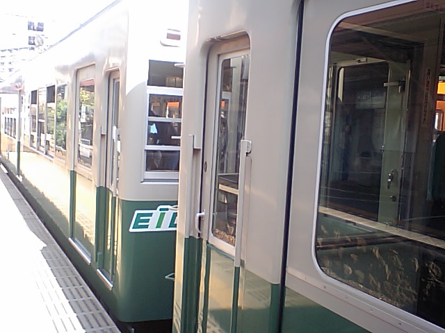 011.jpg