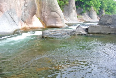 吹き割れ渓谷