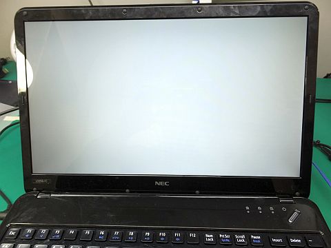 LaVie LS550/C 液晶割れ＆ホワイトアウトの修理 | ズバット修理ブログ