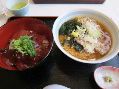 1401づけ丼とラーメンのセッ