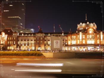 丸の内駅舎外観夜景