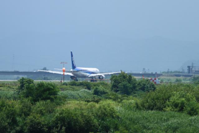 re120709富山空港_1