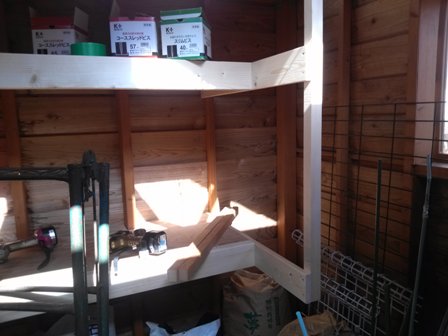 作業小屋の棚1