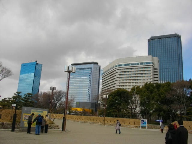 ビル 2