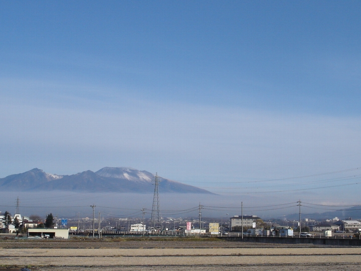01) 2012 11 24 冠雪なった浅間山