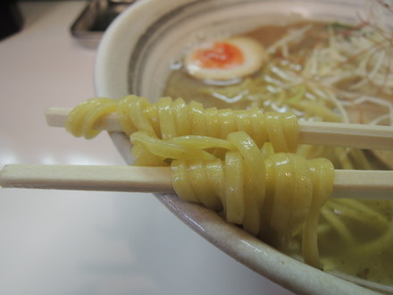 塩そばの麺