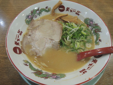 ラーメン(並)こってり(680円)