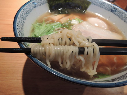 今昔支那そばの麺