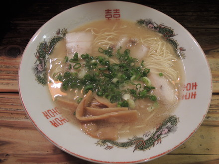 ラーメン(550円)