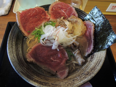 牛と煮干しの生塩そば(850円)