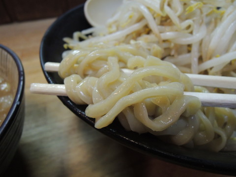 ジャン哲つけ麺(大盛)の麺